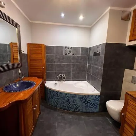 Klimatyczne Mieszkanie W Krainie Jezior 公寓 比斯库佩茨